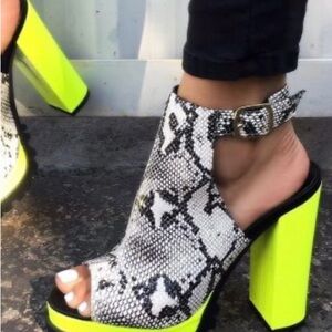 Wild Diva snake skin platform shoes size 7